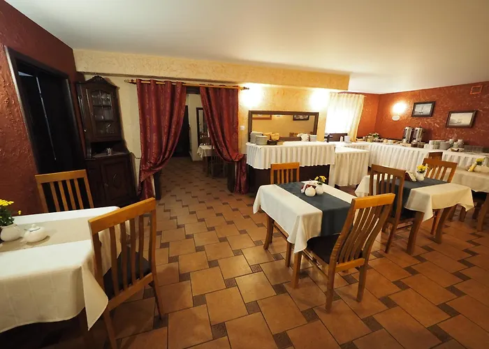 Heweliusz * 乌斯特卡